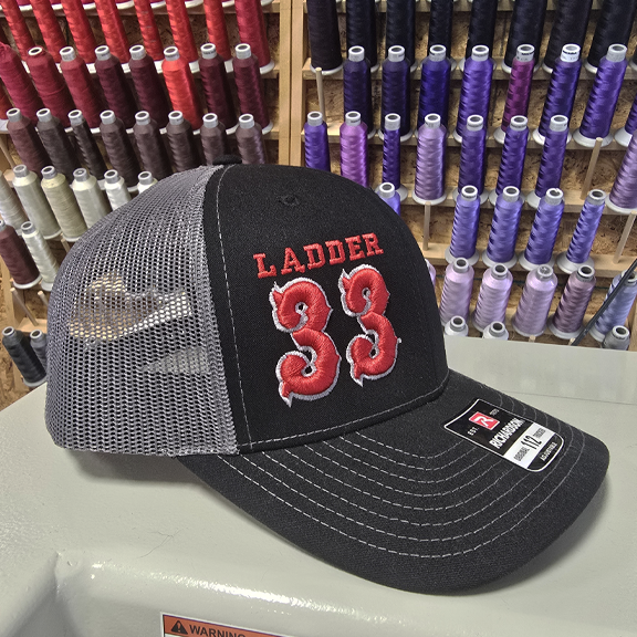 ONE-OFF Ladder 33 - Right Off-set Puff Black/Charcoal Snapback